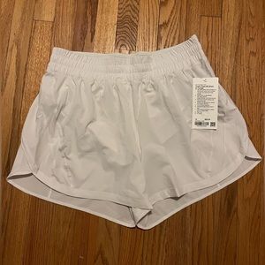 LULULEMON TRACK THAT HR SHORT 5” LINED